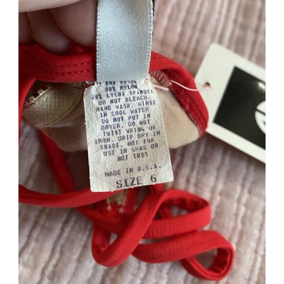 Vintage Bill Blass One Piece Red Swimsuit Women 6 Tank Solid Gold Logo High Cut - Picture 6 of 14